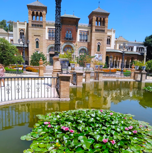 Maria Luisa Park pond